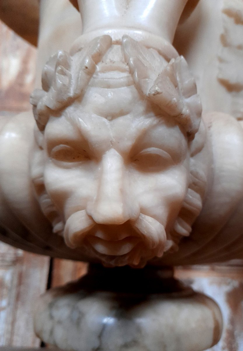 Importante Paire De Vases Medicis En Albâtre Sculpté Du Milieu Du XIXeme Siècle-photo-3