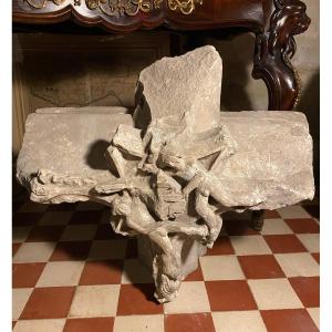 Keystone In Limestone, With The Arms Of The La Rochefoucauld Family, 15th Century