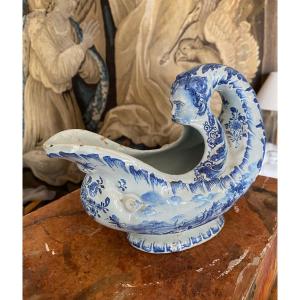 Helmet Saucer Boat In Delft Blue And White Earthenware, 18th Century