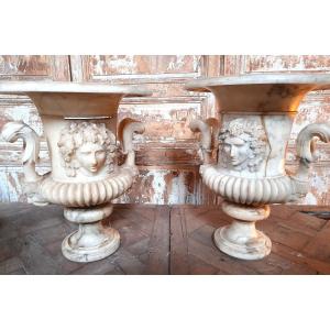 Important Pair Of Medici Vases In Carved Alabaster From The Mid-19th Century