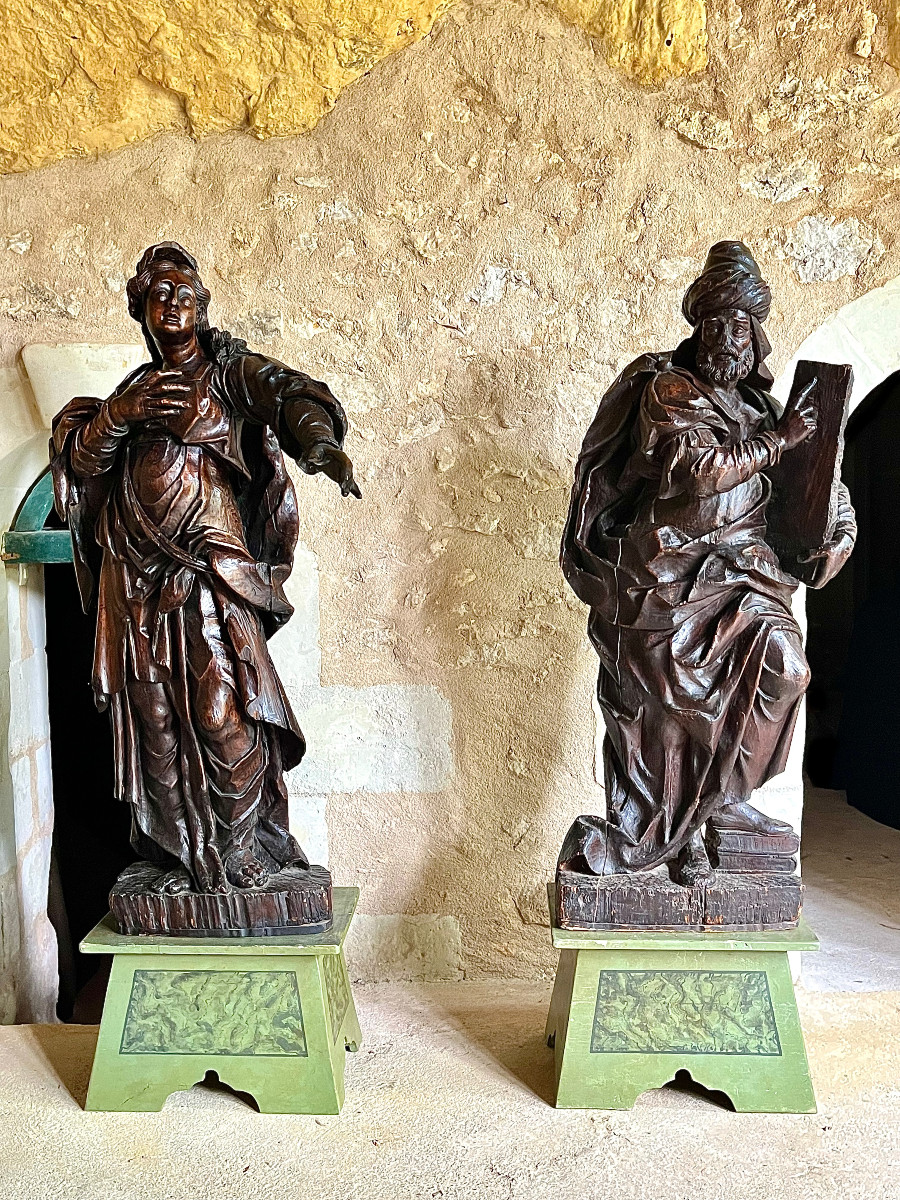 Paire de grandes statues en tilleul. Moïse et Marie-Madeleine . Fin XVII ème . 