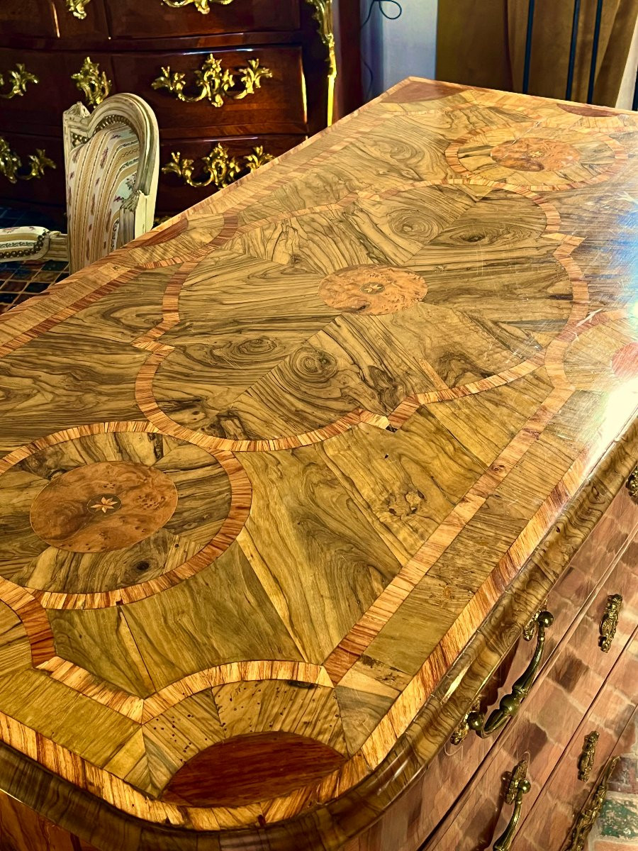 Louis XIV Period Chest Of Drawers From Dauphiné In Olive Wood Marquetry -photo-4
