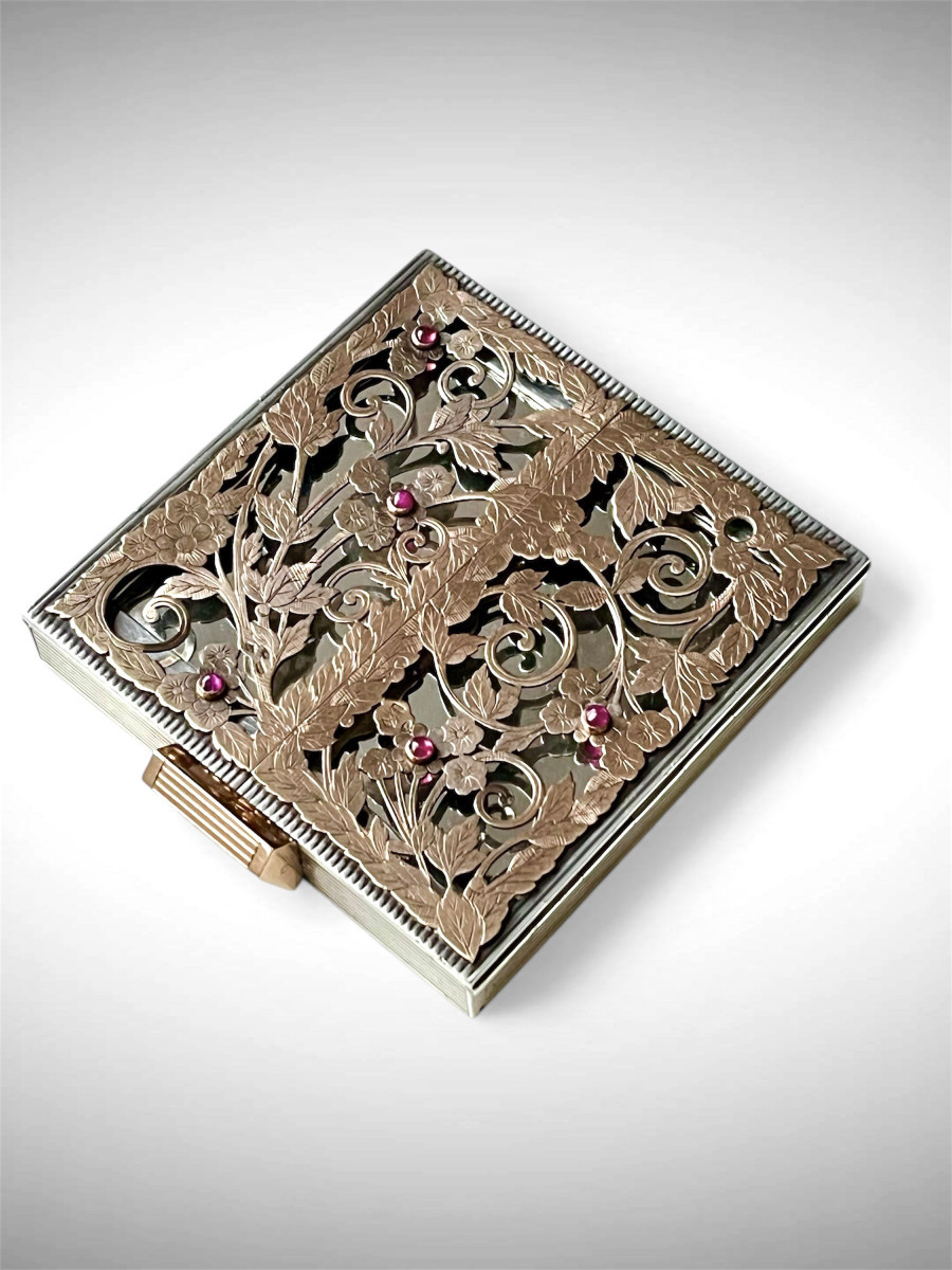 Helluin And Mattlinger Powder Compact For Boucheron 