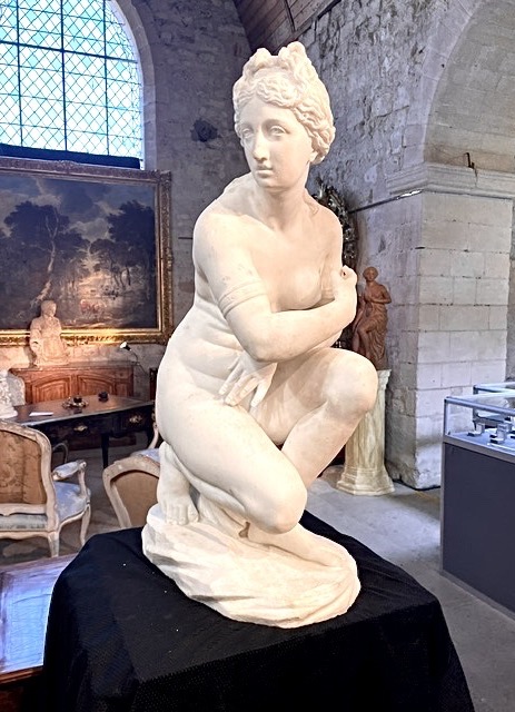 Venus en marbre signée Giuseppe Rossi . XIX ème 