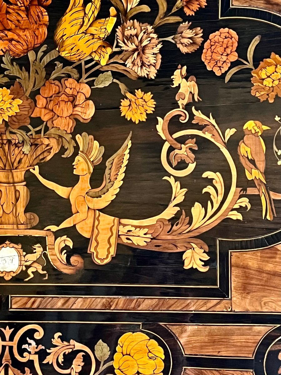 Early 18th-century Mazarin Desk. -photo-4