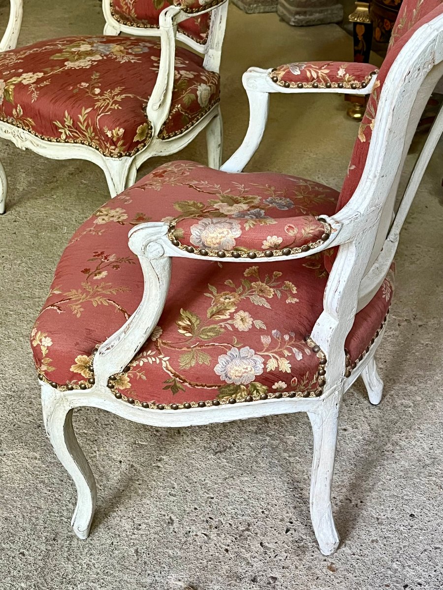 Paire de fauteuils cabriolet d’époque Louis XV .  XVIII ème siècle . Bois peint -photo-2