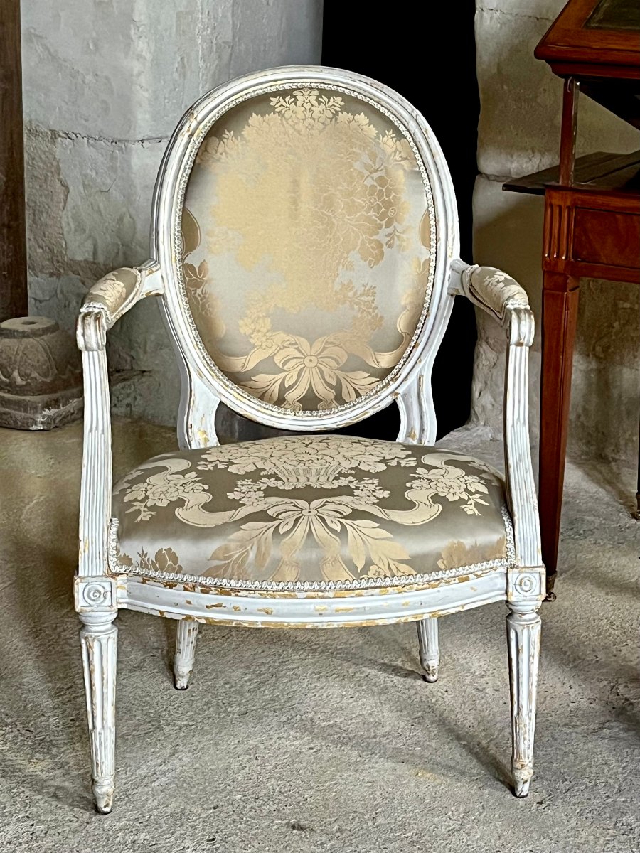 Paire de fauteuils cabriolets  à dossiers médaillons d'époque Louis XVI  estampillés JB Boulard-photo-2