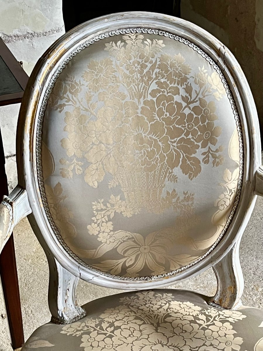 Paire de fauteuils cabriolets  à dossiers médaillons d'époque Louis XVI  estampillés JB Boulard-photo-1