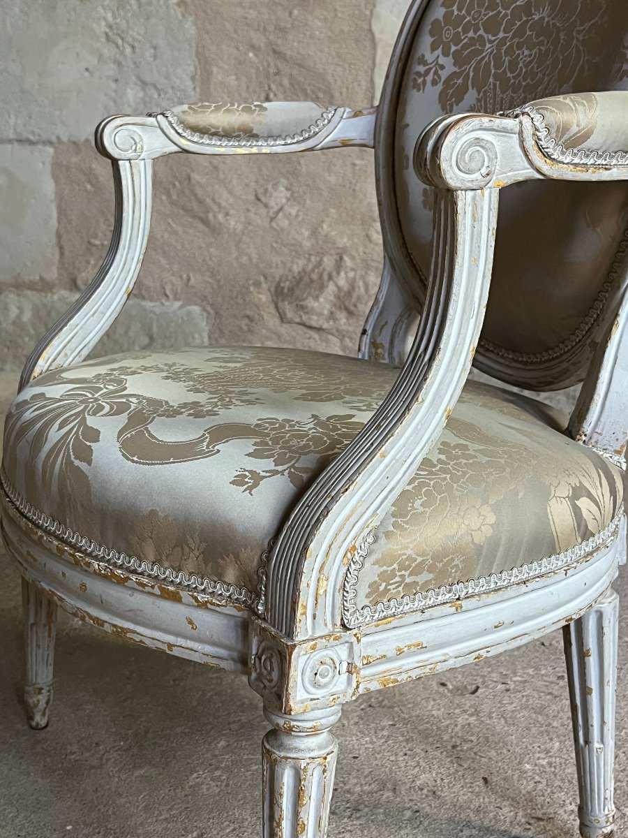 Paire de fauteuils cabriolets  à dossiers médaillons d'époque Louis XVI  estampillés JB Boulard-photo-2