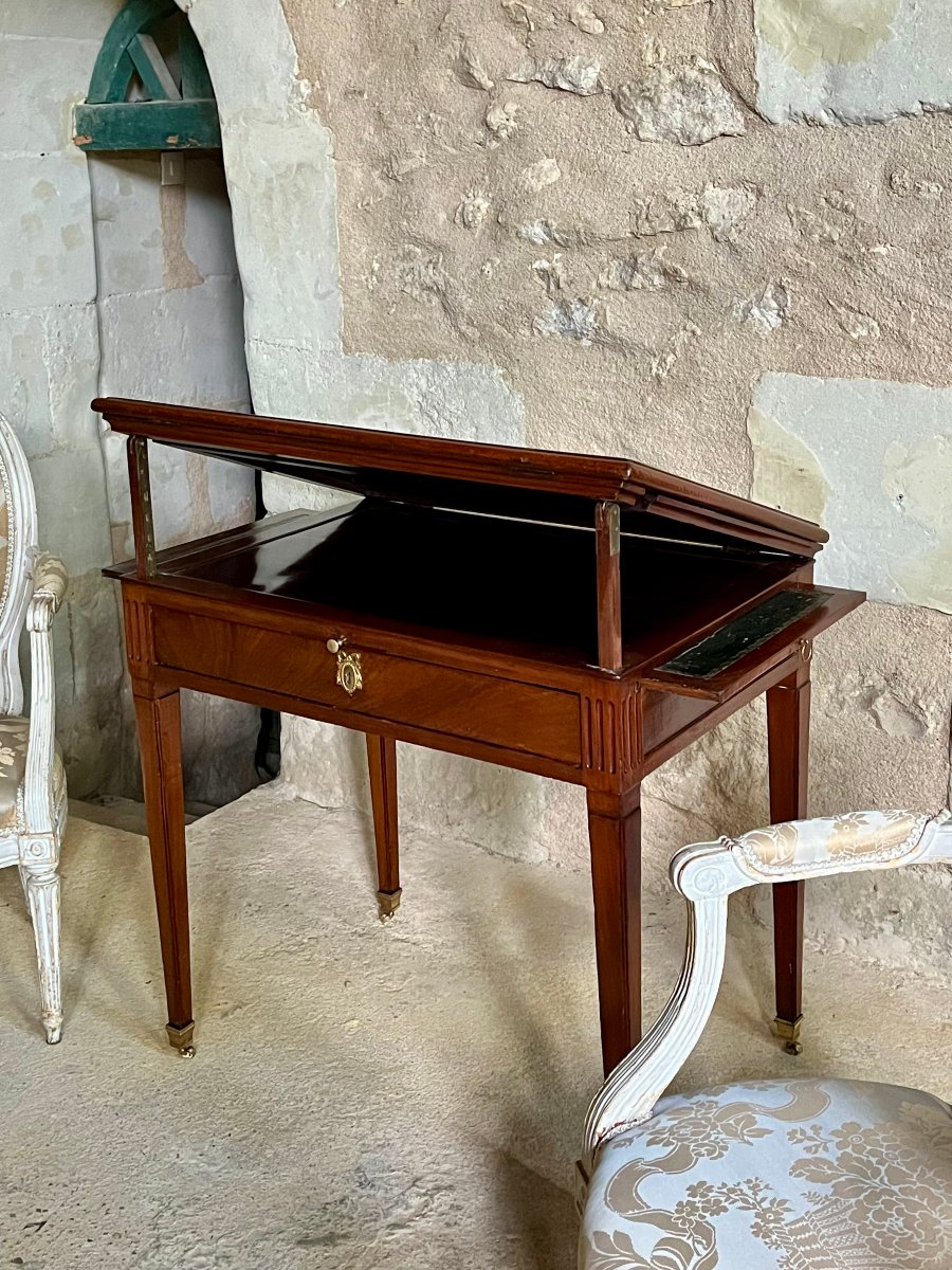 A Table Known As The “à La Tronchin,” Dating From The Directoire Period, Late 18th Century. -photo-2