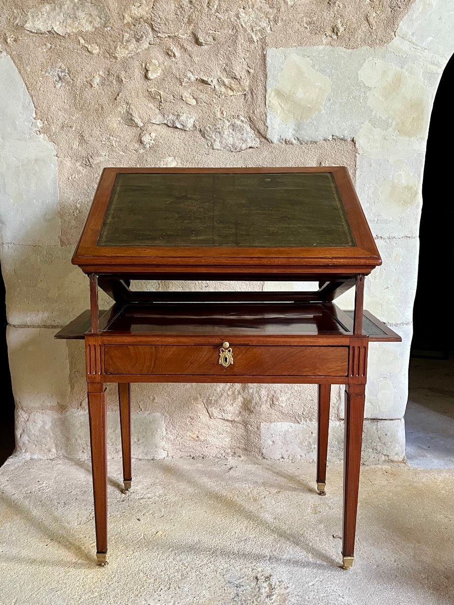 A Table Known As The “à La Tronchin,” Dating From The Directoire Period, Late 18th Century. -photo-3