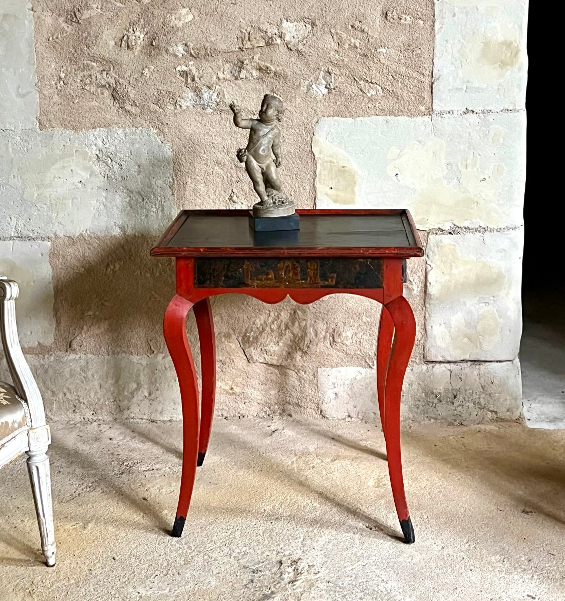 Red-lacquered Cabaret Table, Louis XV Period, 18th Century. -photo-3