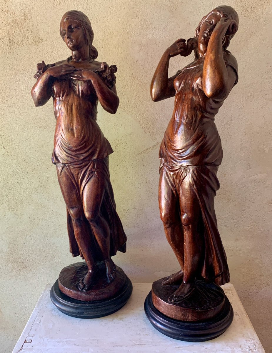 Pair Of Statues, Workshop Sculptures In Walnut, Young Women.