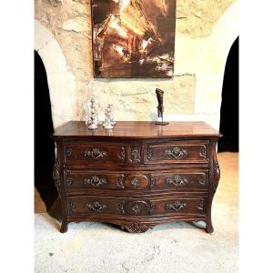 18th Century Tomb Chest Of Drawers In Walnut
