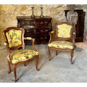 Paire De Fauteuils Cabriolets D’époque Louis XV Estampillés François Reuze