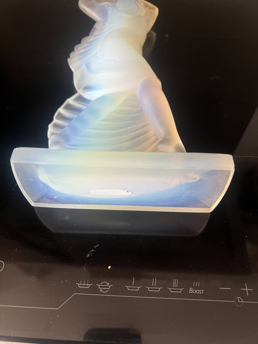 Statue In Opalescent Glass Art Deco Woman Sign Etling-photo-4