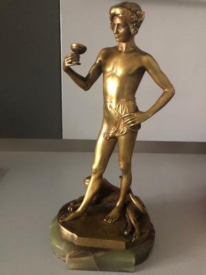Statue bronze doré jeune garçon tenant une coupe signé ANTONIN CARLES fondeur SIOT
