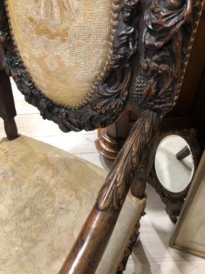 Armchair XVII Walnut Richly Carved Back Count Crown-photo-7