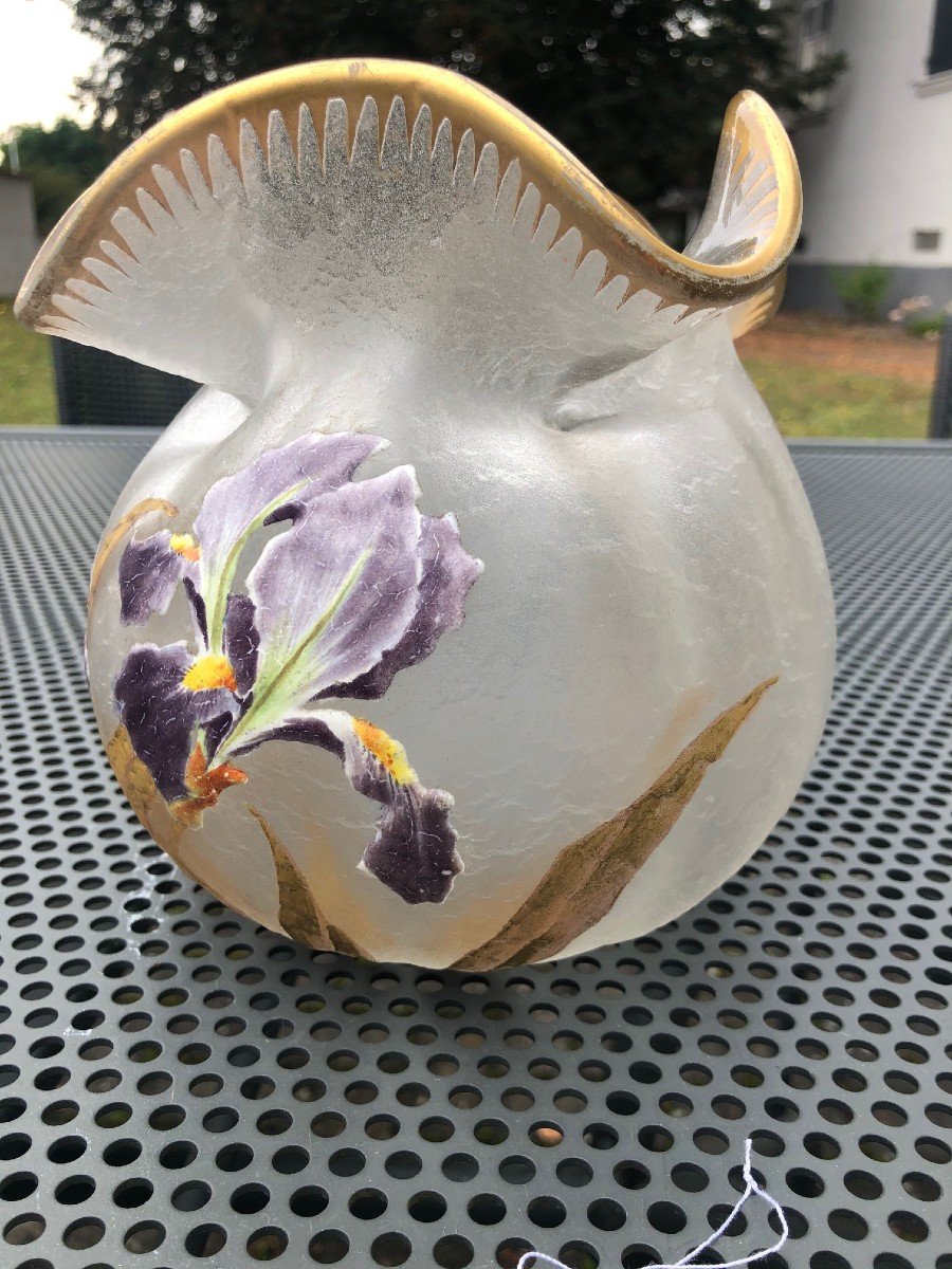 Montjoie Vase Frosted Background Decor In Gold And Enamelled Iris Flowers-photo-4