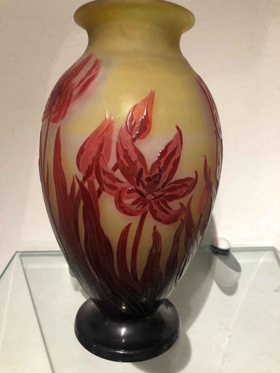 Galle Vase Decor Tulips Red Yellow Background-photo-6