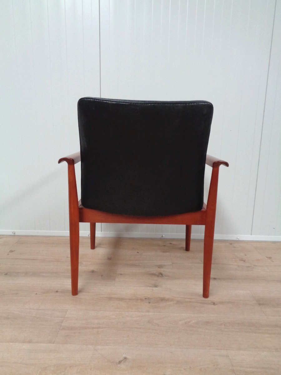 Teak And Leather Diplomat Armchair By Finn Juhl. -photo-4