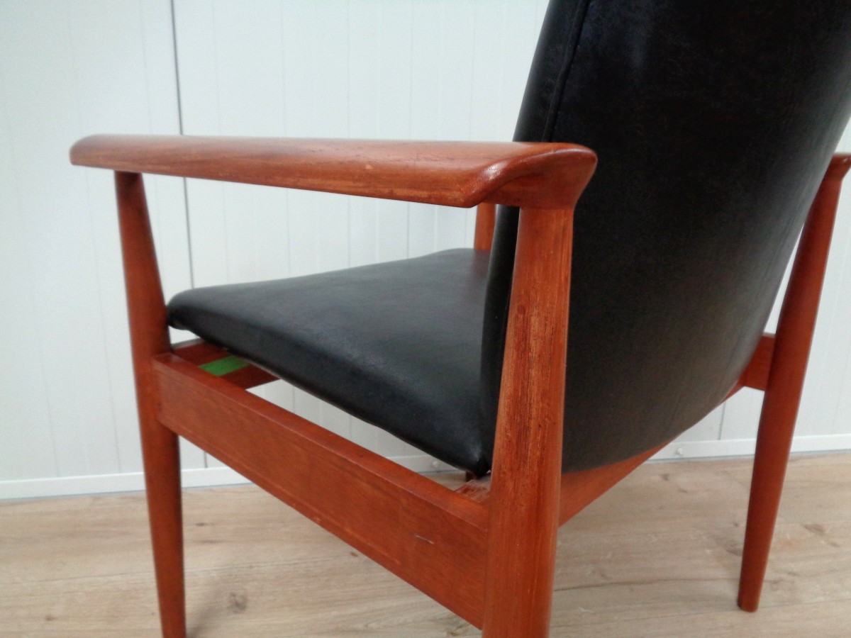 Fauteuil diplomate  de Finn Juhl en teck et cuir-photo-5