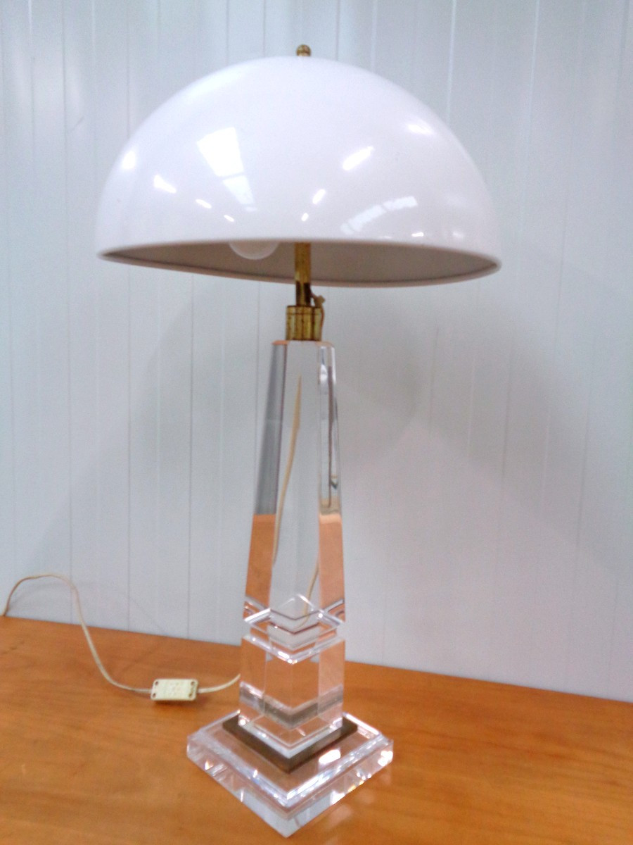 Plexiglass Obelisk Lamp-photo-1