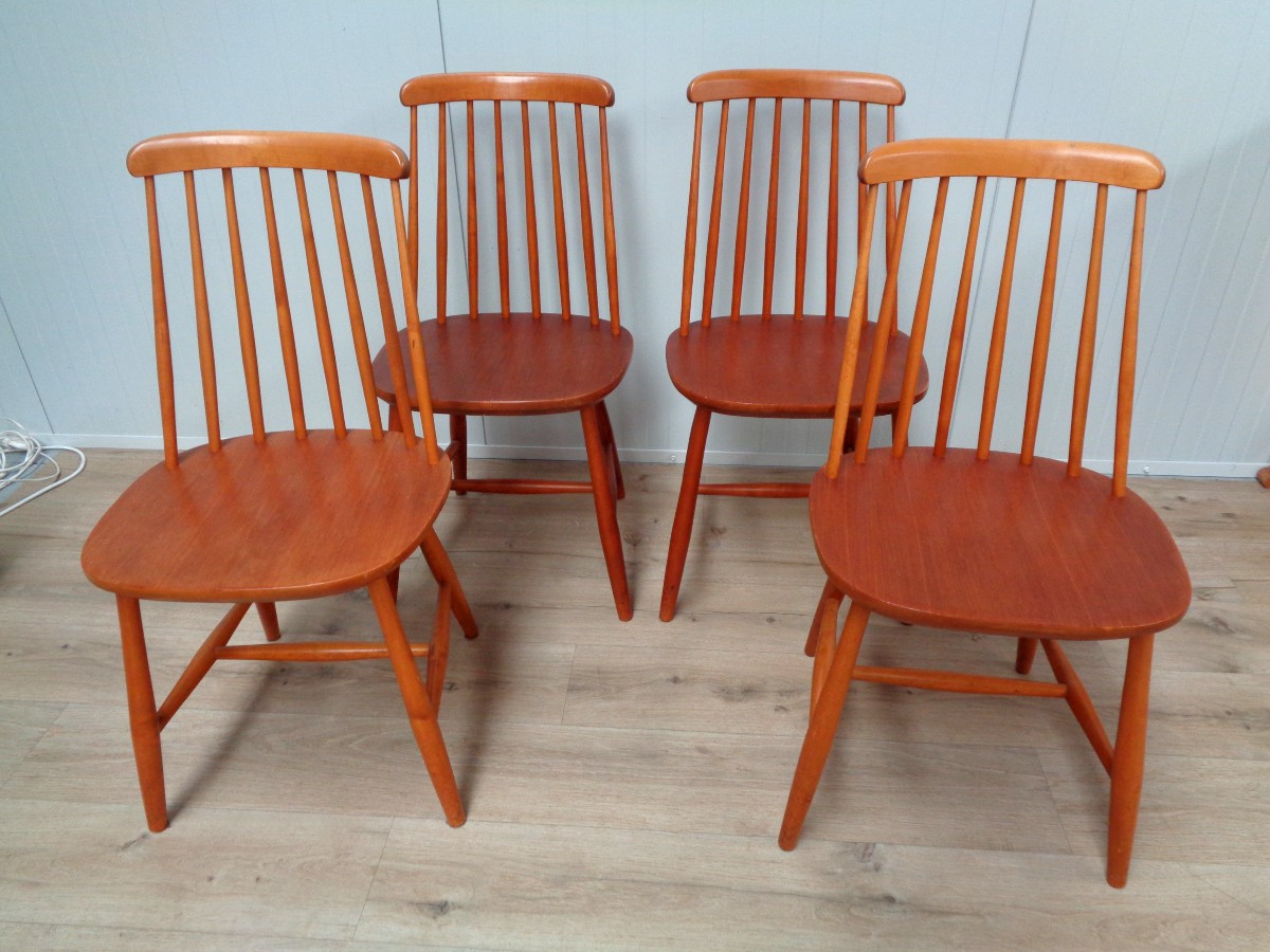 Quatre chaises  Suédoises 1960