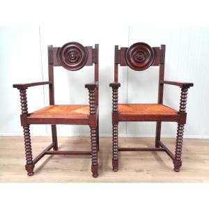 Paire de fauteuils néobretons