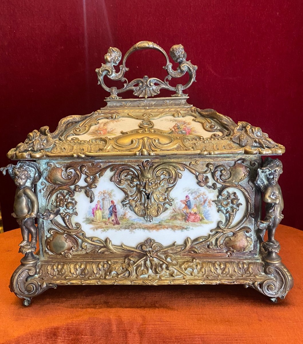 Jewelry Box In Bronze And Porcelain