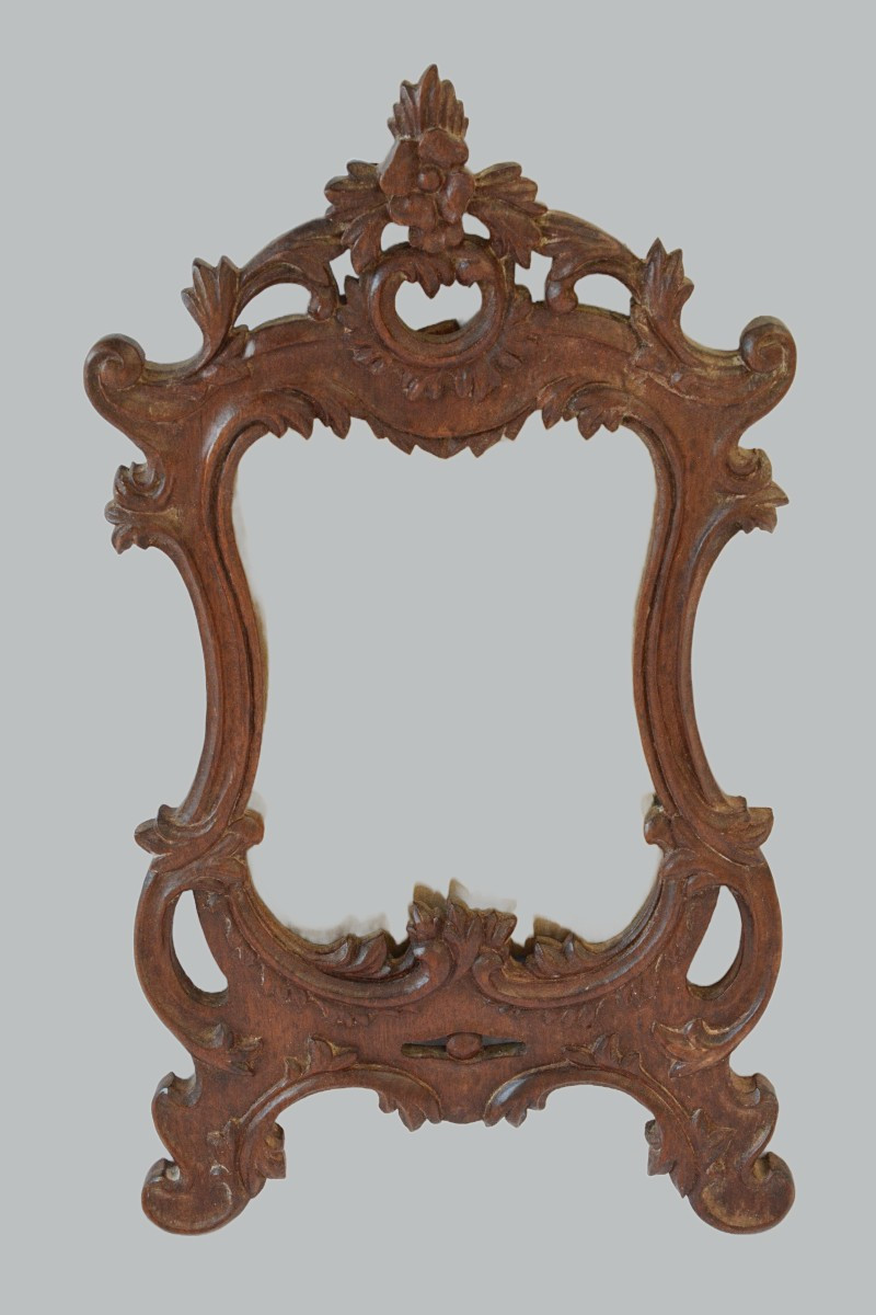 Porte-photo en bois sculpté