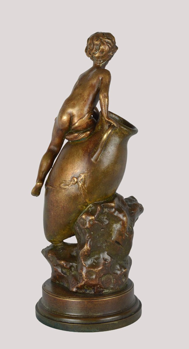 Bofill's Bronze Boy With Amphora-photo-2