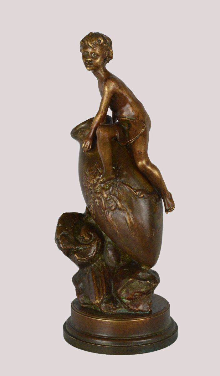 Bofill's Bronze Boy With Amphora-photo-3