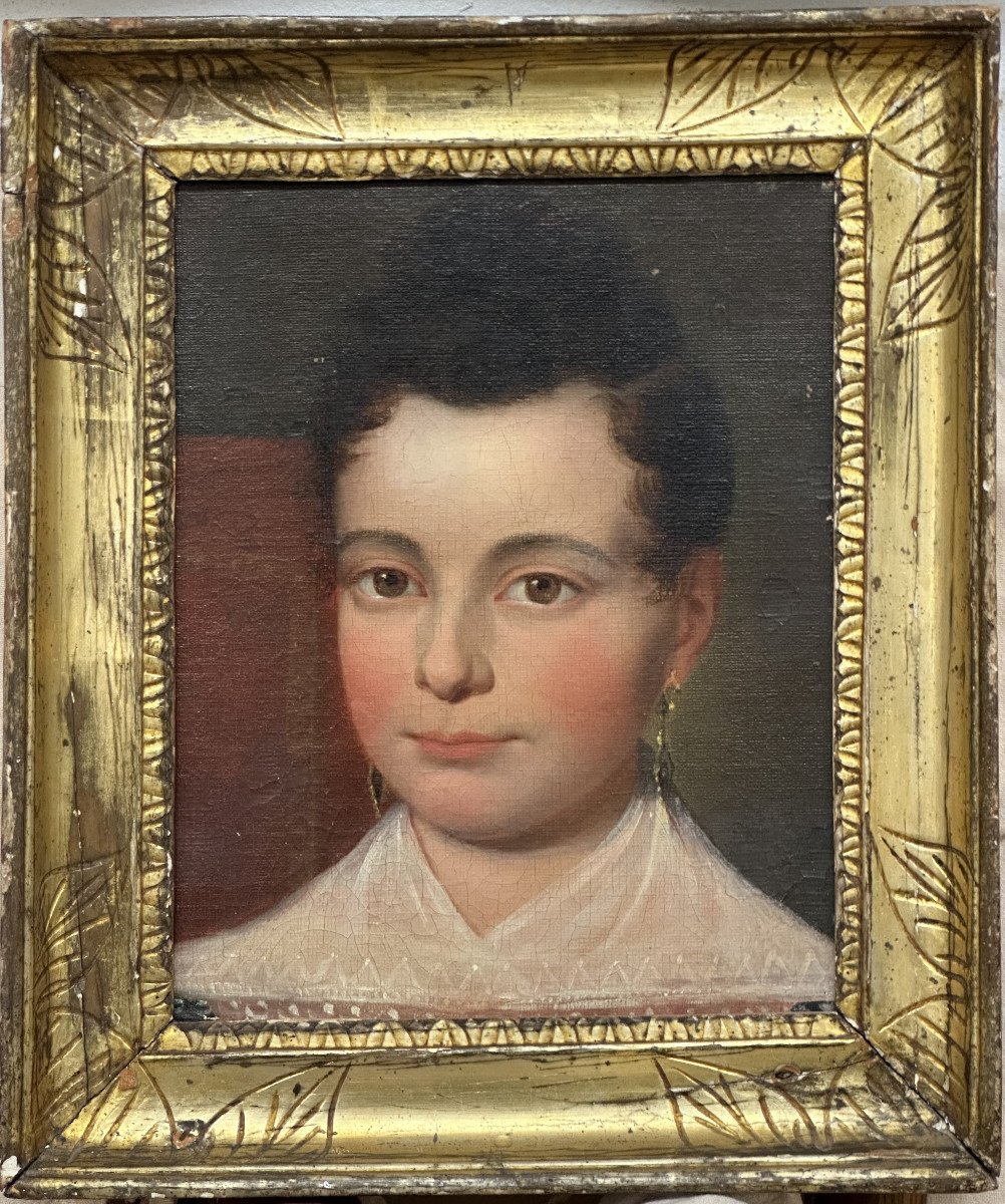 18th Century School "charming Young Lady" Oil On Canvas, Dim 29 X 23.5 Cm