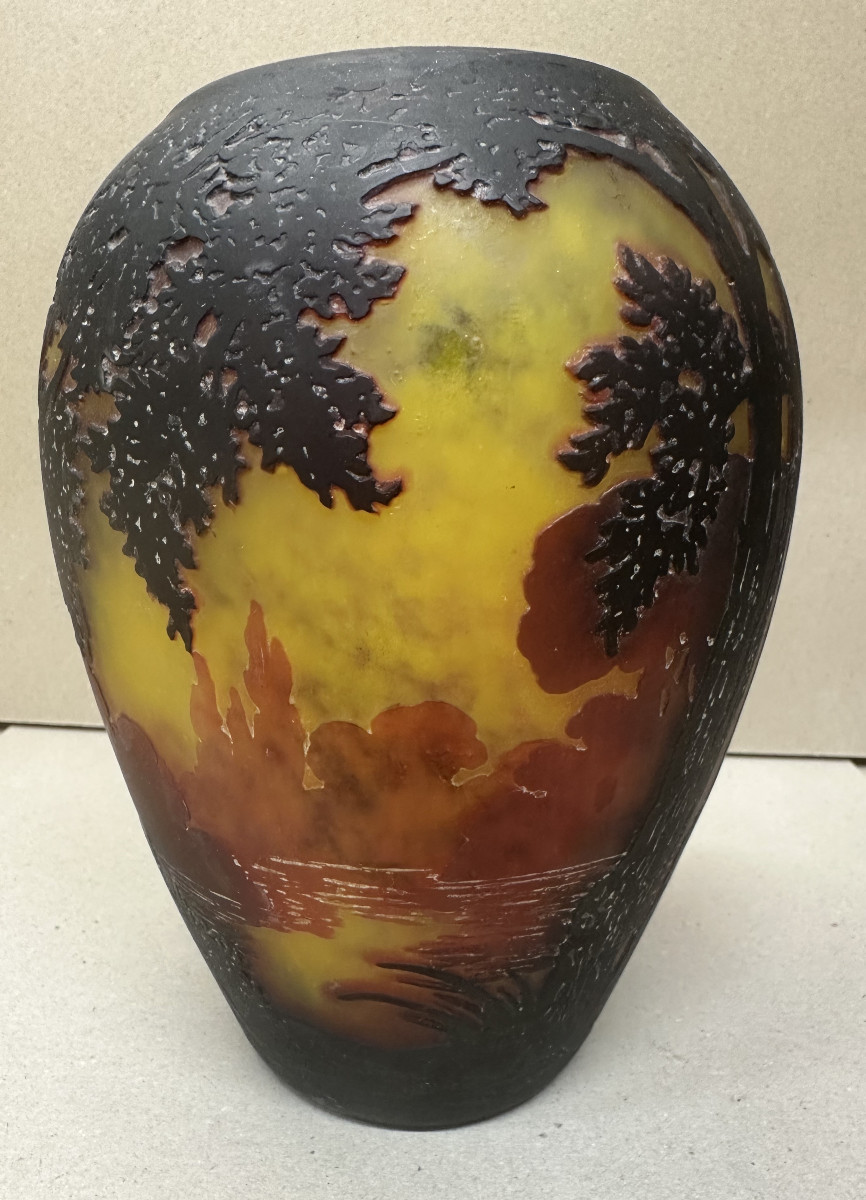 Vase Muller Frères Lunéville "Paysage" Vase en verre multicouche a décor dégagé a l'acide H20cm-photo-2