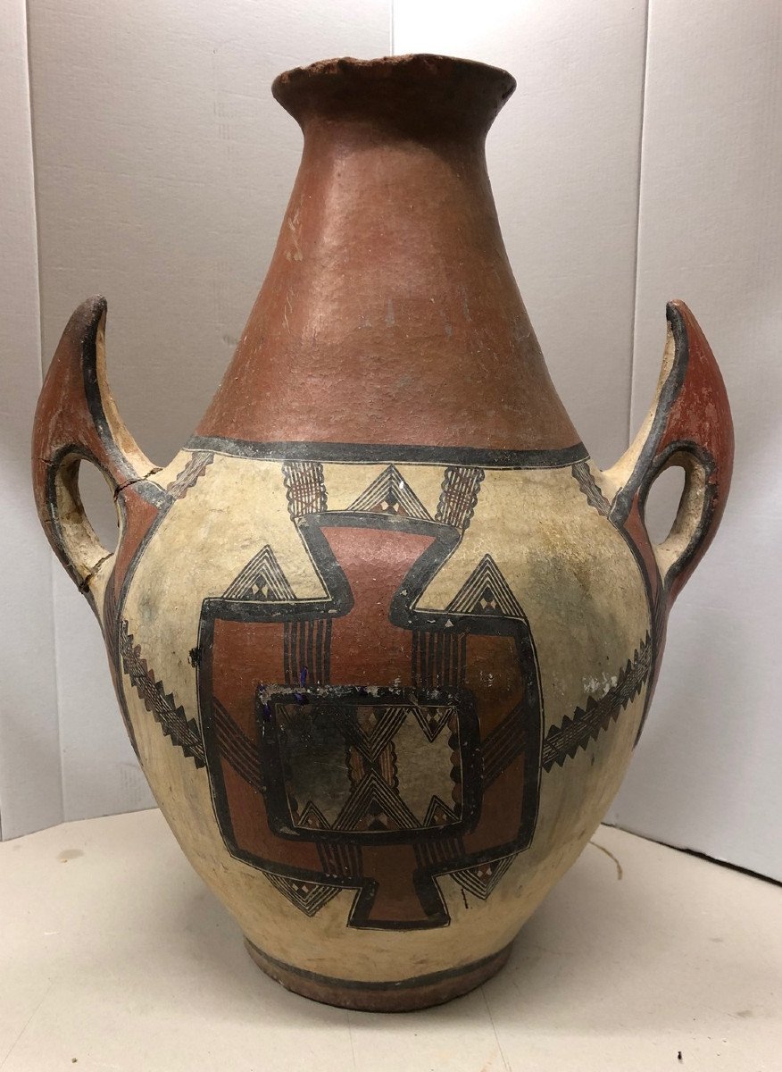 Beautiful And Important Berber Jar With Horned Handles-photo-2