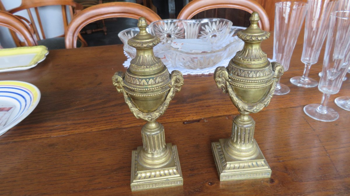 Cassolletes In Bronze