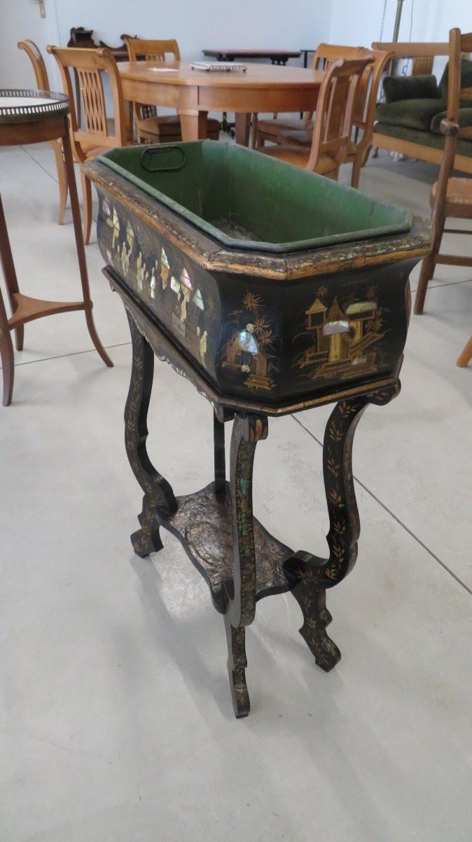 Napoleon III Planter-photo-2