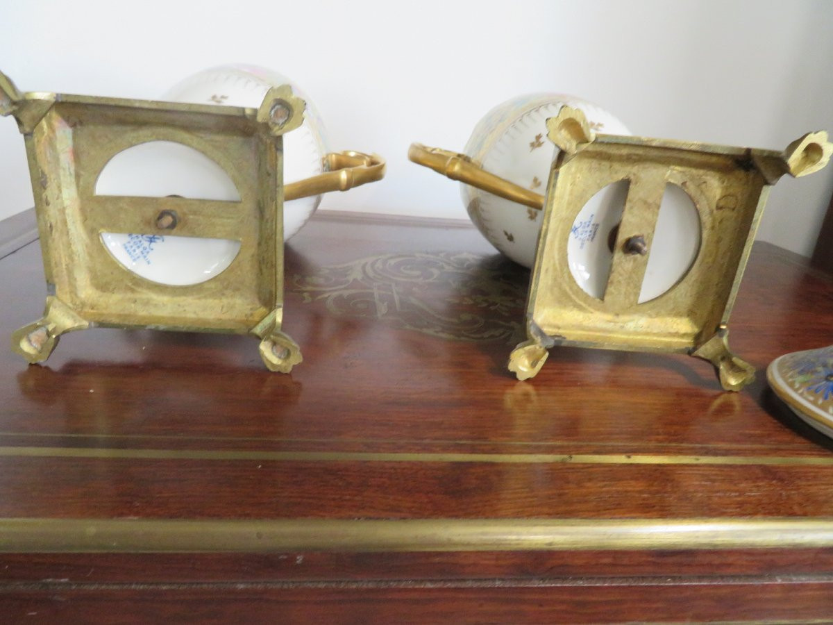 Paire de vases Médicis couverts cassolette -photo-5