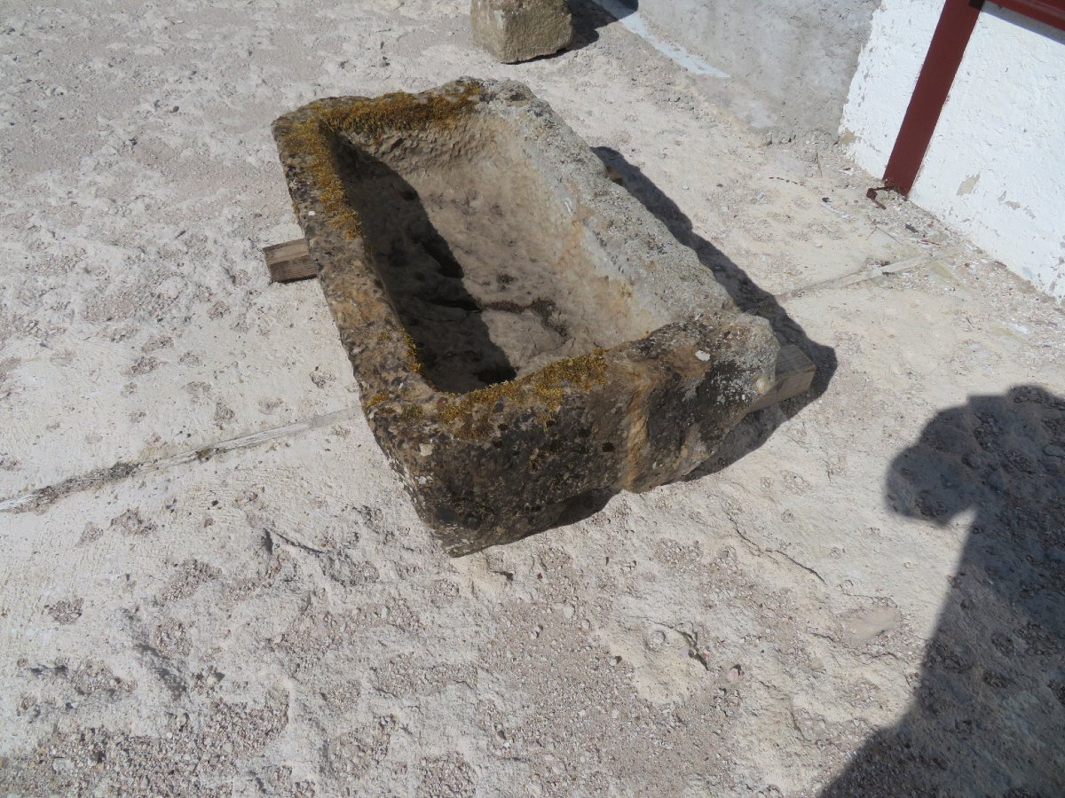 Burgundy Stone Trough-photo-1