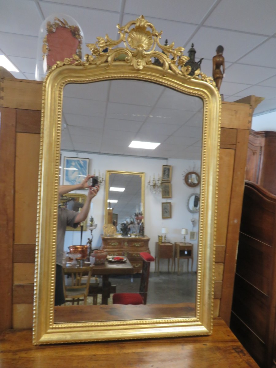 Miroir doré de style Louis XV