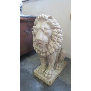 Lion En Pierre