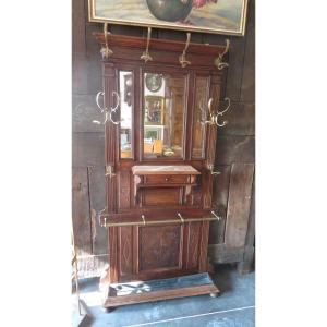 Wooden Wall-mounted Locker.