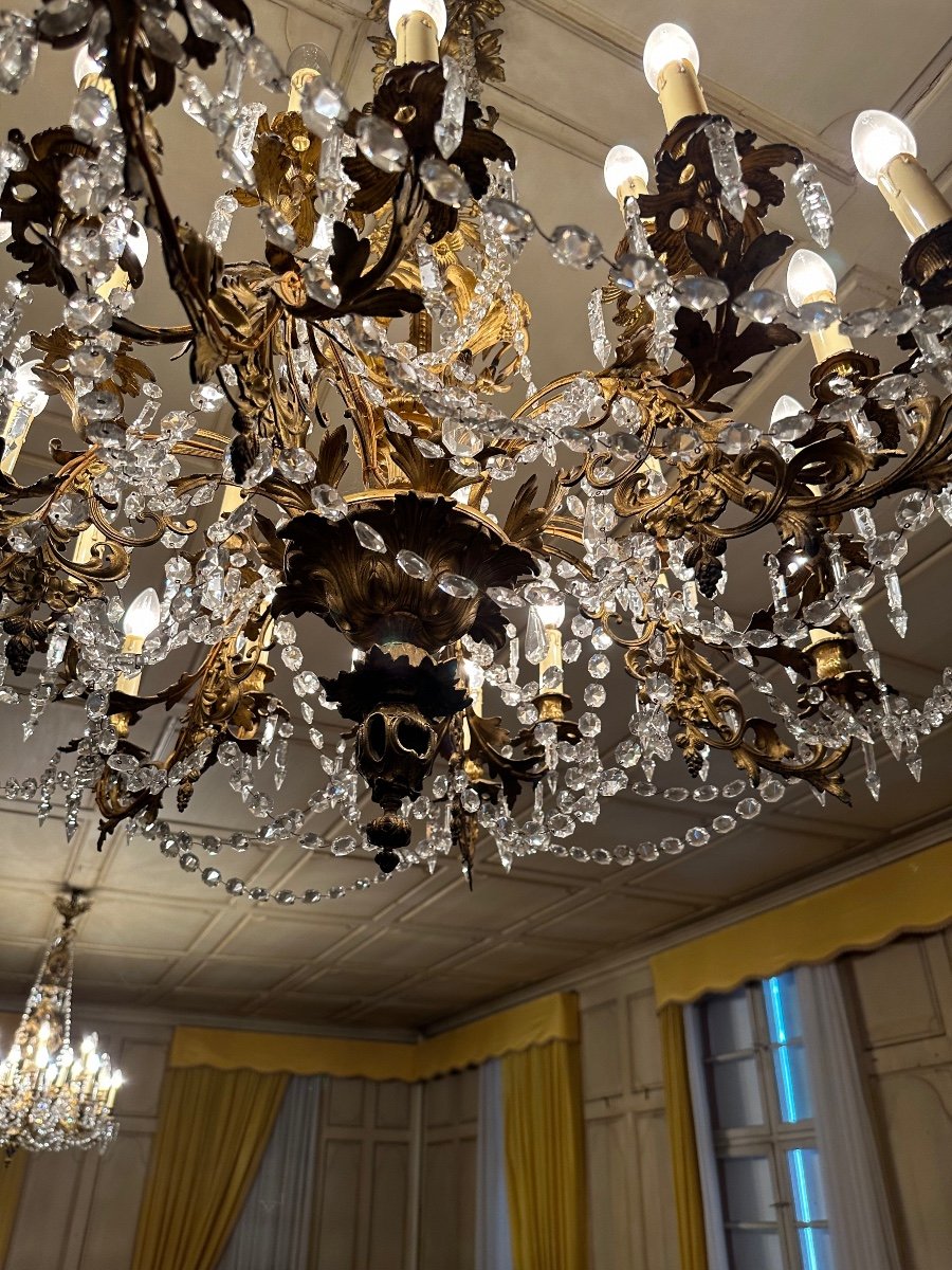 2 Castle Chandeliers 24 Lights Each-photo-2