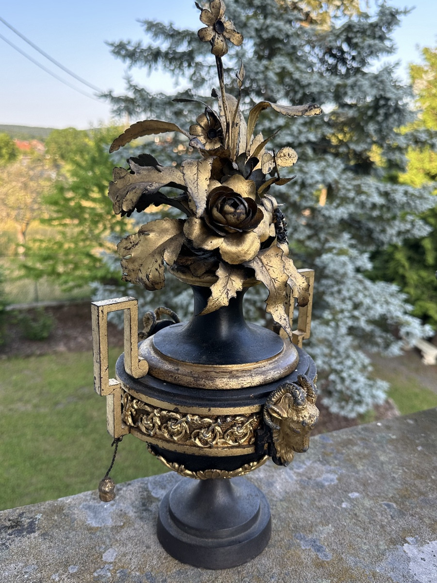 Vase en fonte 
