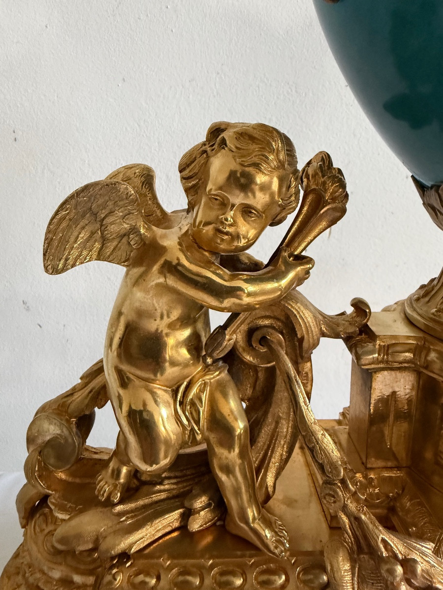 Pendule en  Bronze et porcelaine de Sèvres-photo-4