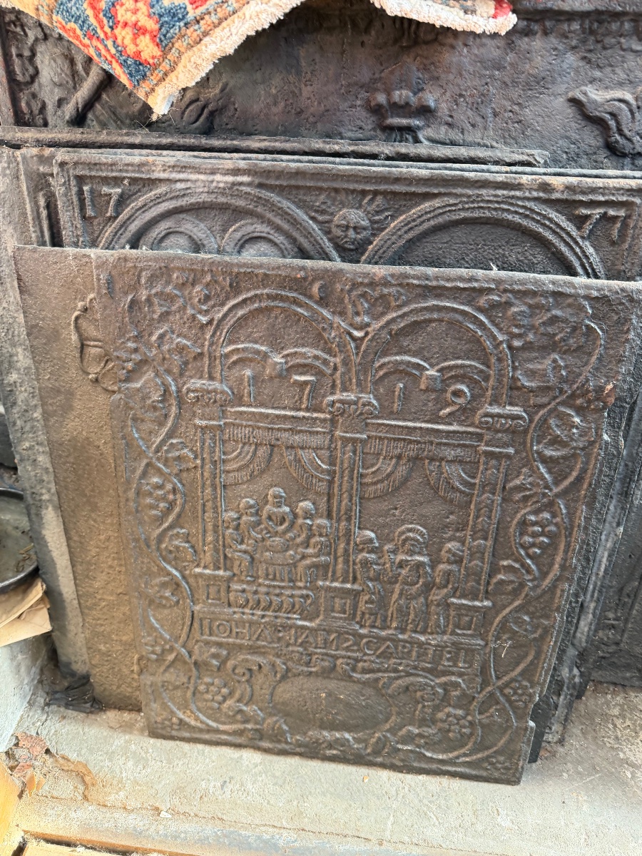 Cast-iron Fireplace Plate