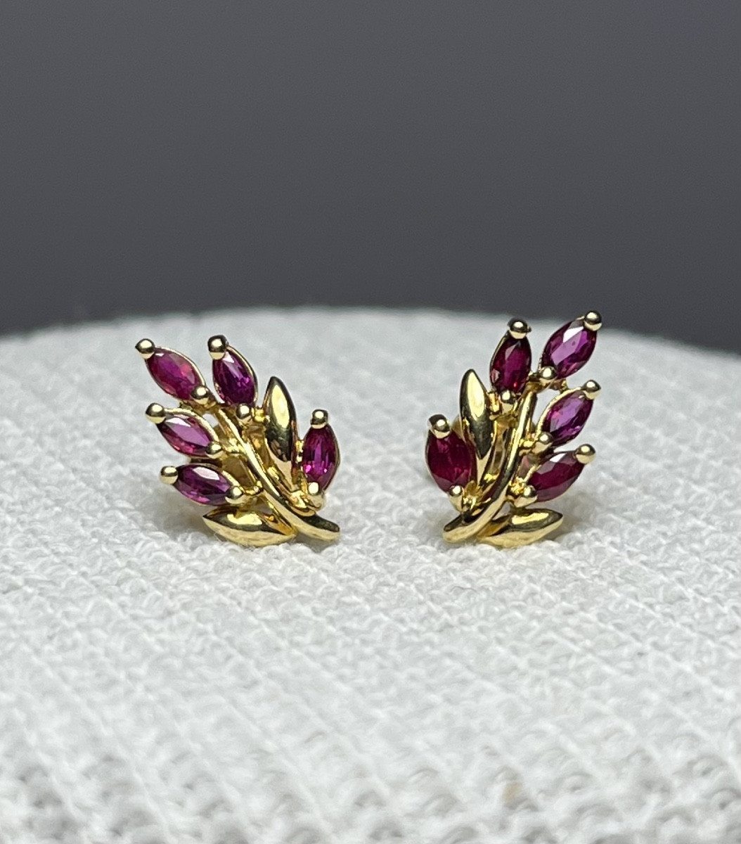 Boucle d'Oreille Or 18 Carats Et Rubis