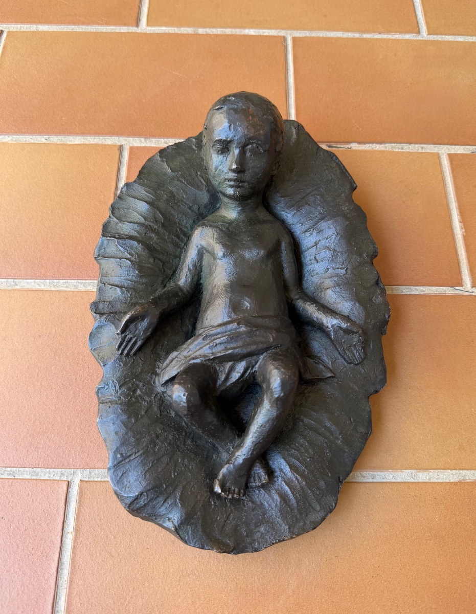 Enfant Jésus dans son berceau de paille - Bronze brutaliste circa 60