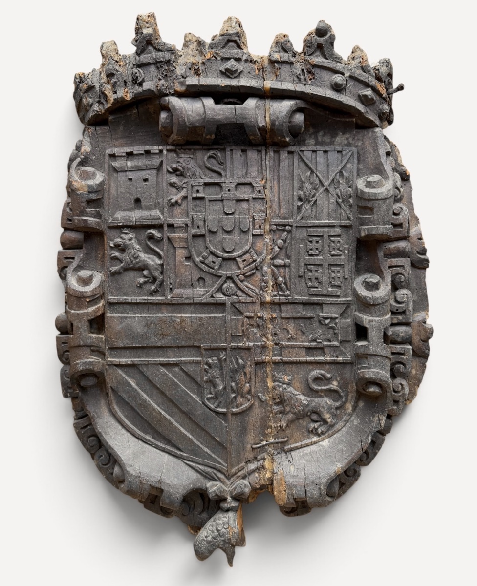 Armoiries de Philippe II d'Espagne - blason en bois fin XVIe / début XVIle siècle